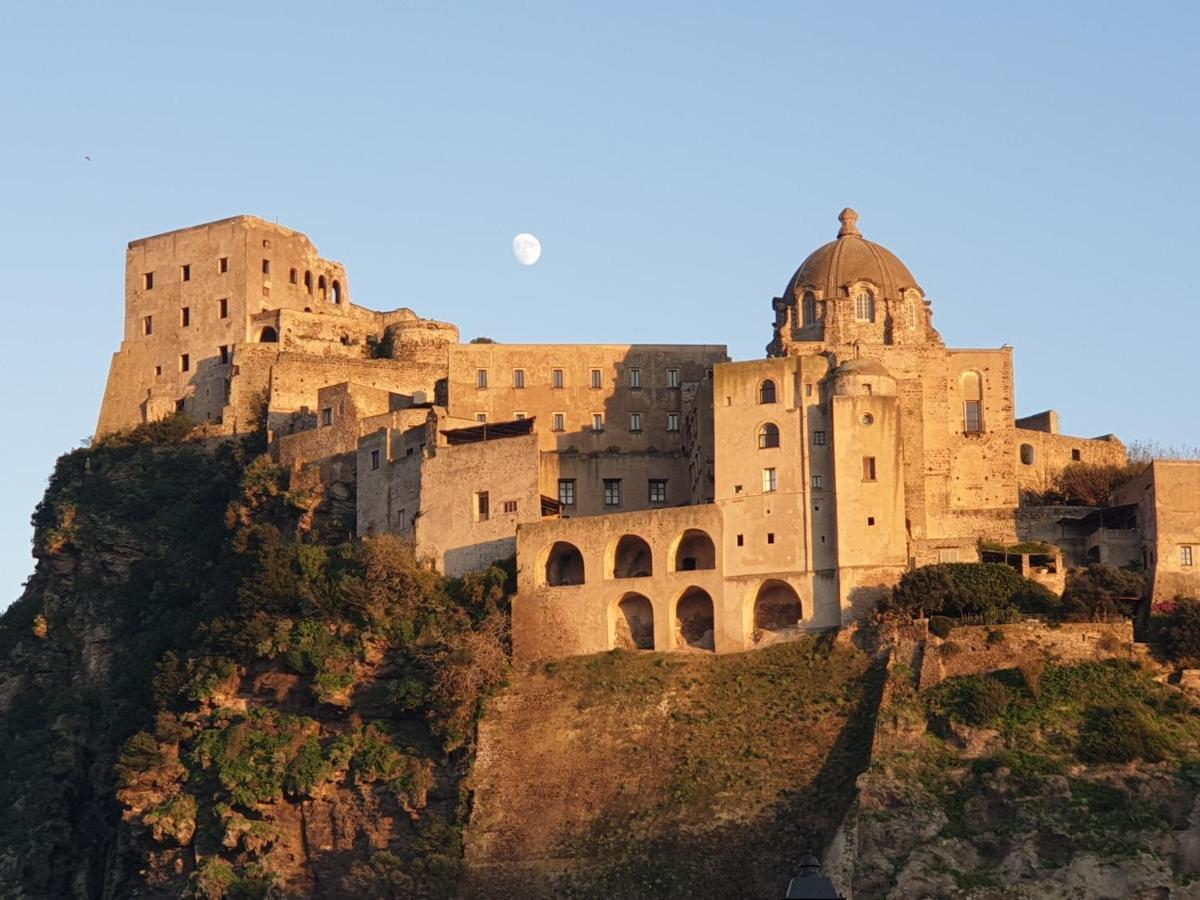 Casa Vacanze Aenaria 2 이스키아 외부 사진